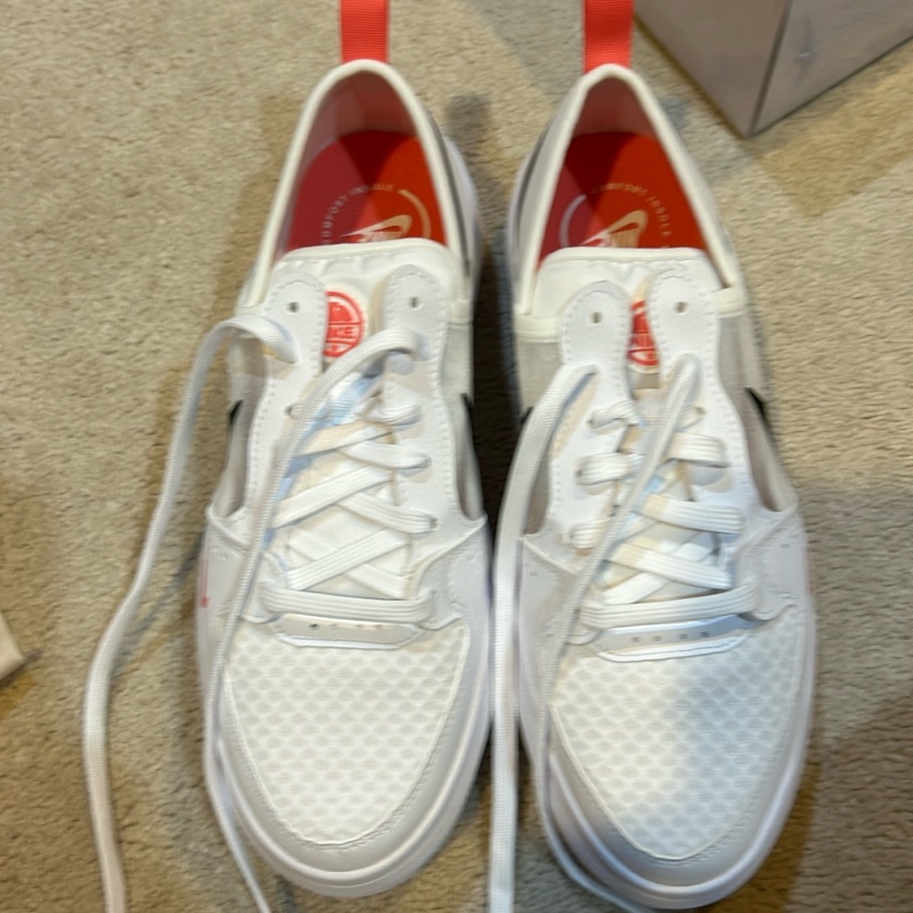 NEW Nike size 9 sneakers-Nike court vision ulta. Black and white